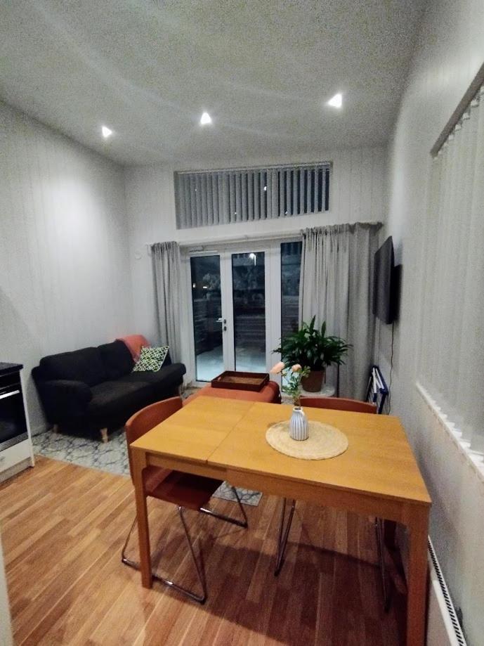 Balsta Studio Houses Luaran gambar